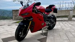Ducati Panigale V4 S (2025 - 26)  (2)