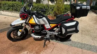 Moto Guzzi V85 TT Travel (2020) usata