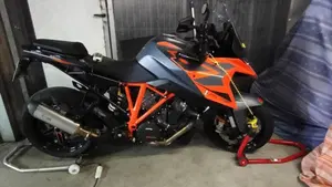 KTM 1290 Super Duke GT (2022 - 25)  (4)