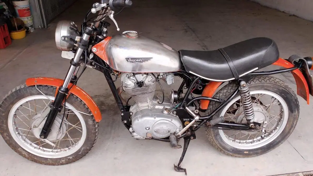 Ducati   (9)