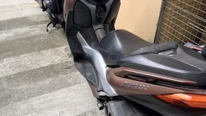 Yamaha X-Max 300 ABS (2017 - 20)  (2)
