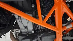 KTM 690 Duke (2012 - 16)  (2)
