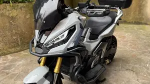 Honda X-ADV 750 DCT Gravel (2021 - 24)  (2)