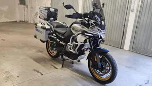 CFMOTO 800MT Touring (2022 - 26)  (6)