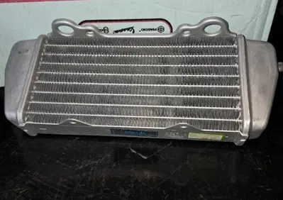 RADIATORE SX PER RX/SX 125 2008/10 Aprilia - Annuncio 10011959