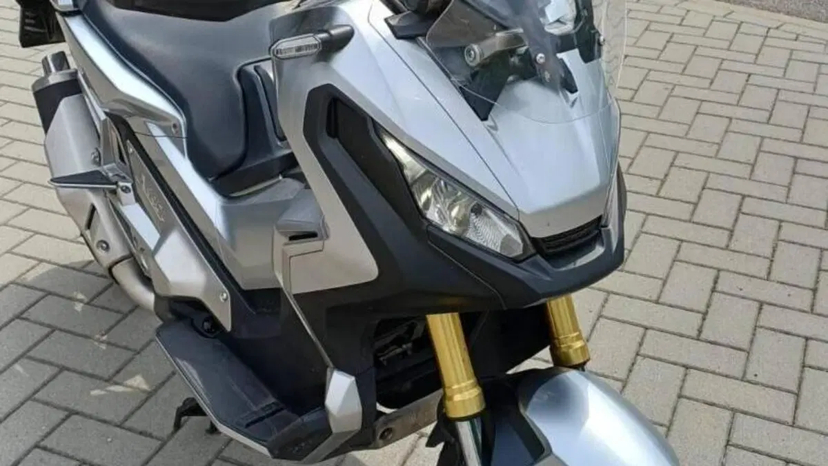 Honda X-ADV 750 (2017)  (2)