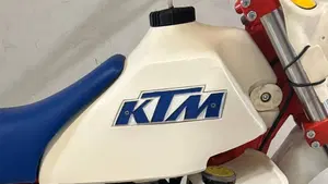 KTM   (8)
