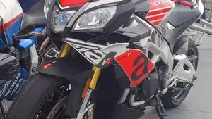 Aprilia Tuono V4 RR (2017 - 18)  (5)
