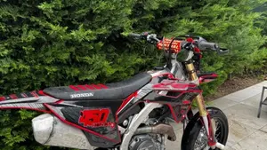 Honda CRF 450R (2022)  (2)