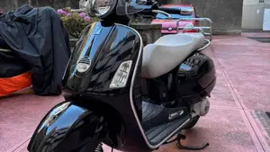 Piaggio Vespa 200 E  (5)