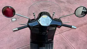 Piaggio Vespa 200 E  (6)