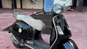 Piaggio Vespa 200 E  (11)