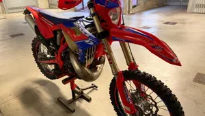 Betamotor RR 300 2T Enduro Racing (2023)  (9)