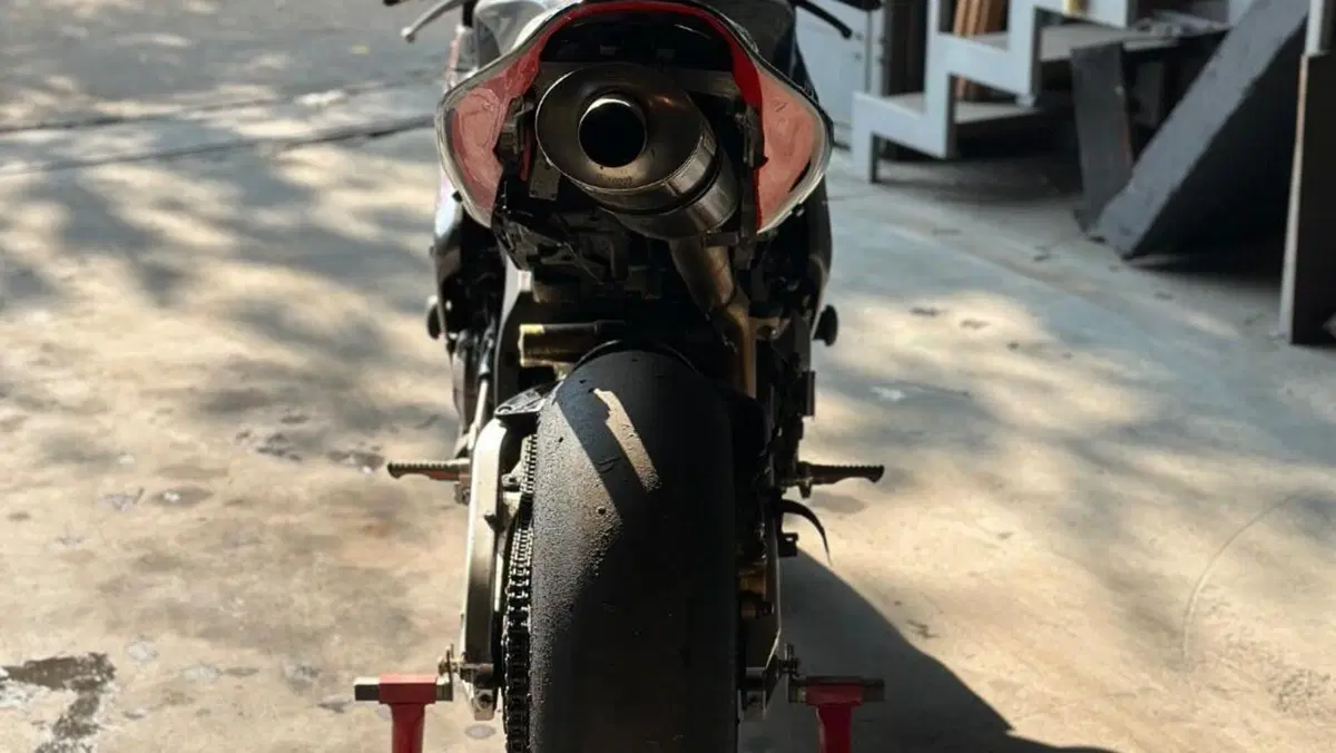 Honda CBR 600 RR (2003 - 04)  (4)