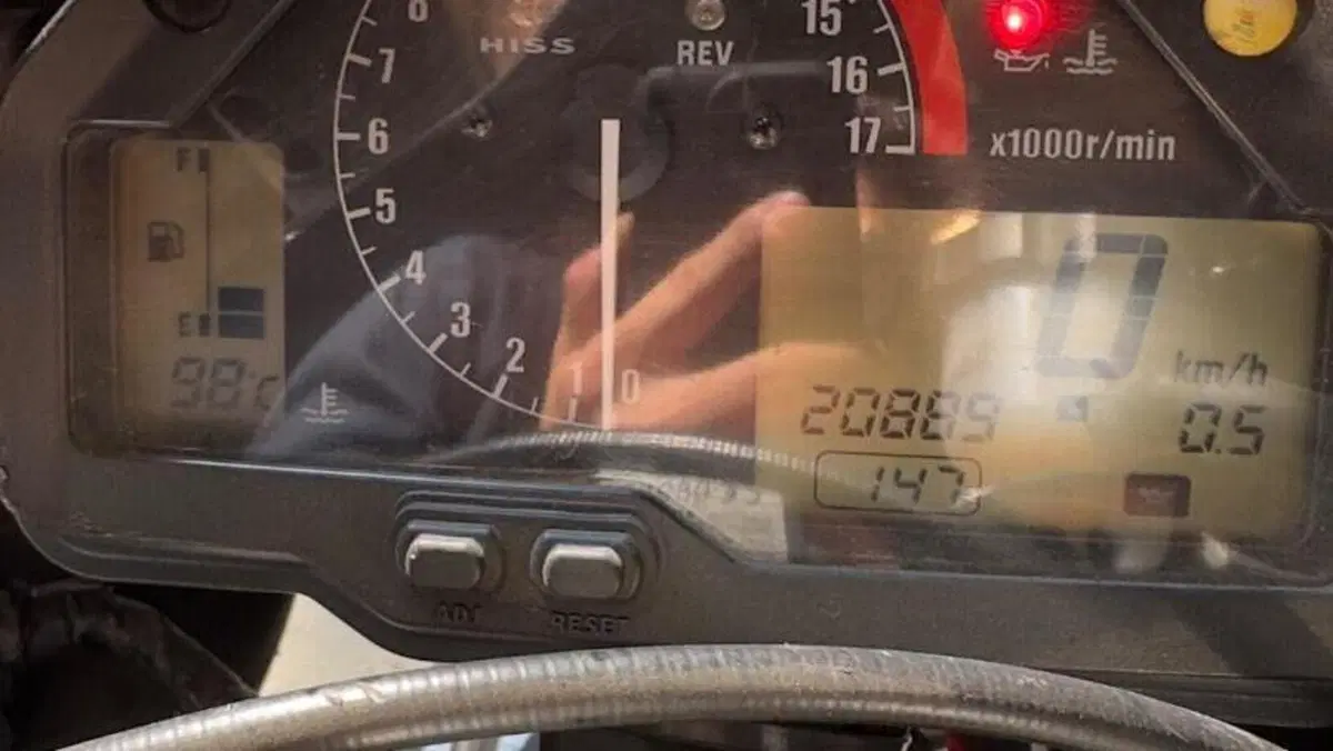 Honda CBR 600 RR (2003 - 04)  (6)