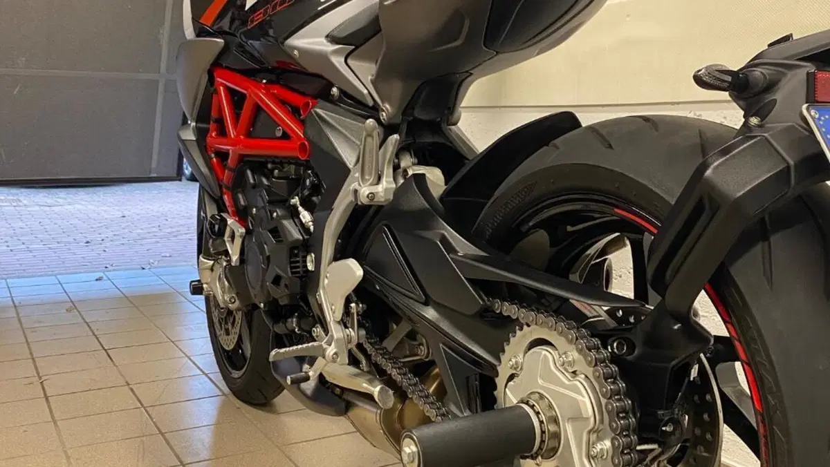 MV Agusta Brutale 800 RR (2017 - 20)  (8)