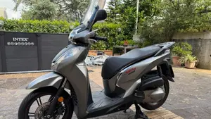 Honda SH 300 i Sport ABS (2018 - 20)  (2)