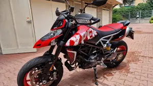 Ducati Hypermotard 950 RVE (2022 - 25)  (2)