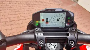 Ducati Hypermotard 950 RVE (2022 - 25)  (3)