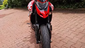 Ducati Hypermotard 950 RVE (2022 - 25)  (4)