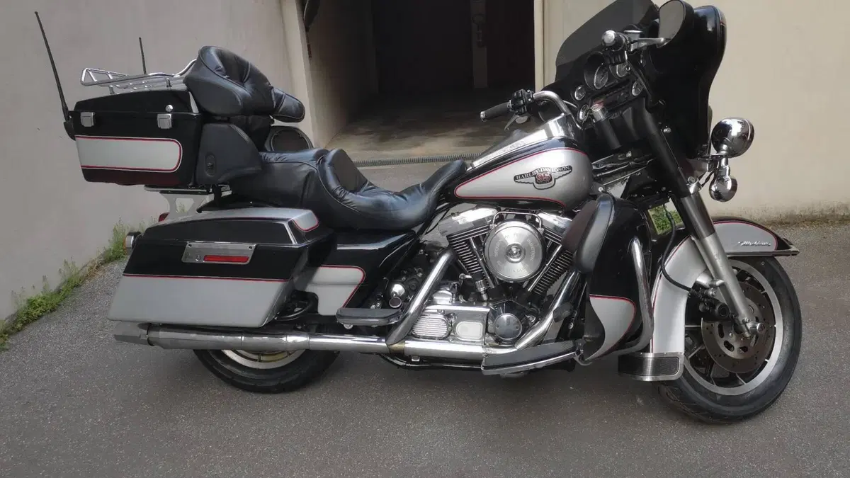 Harley-Davidson 1340 Electra Glide Ultra Classic (1994 - 98) - FLHTCU 