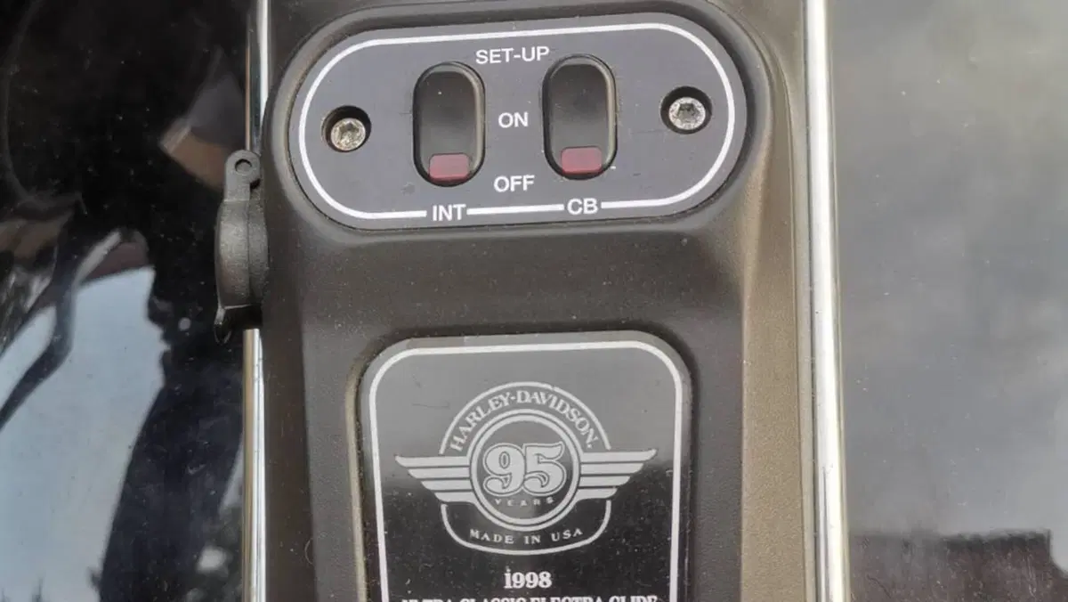 Harley-Davidson 1340 Electra Glide Ultra Classic (1994 - 98) - FLHTCU  (7)