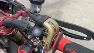 Honda CRF 450R (2017)  (5)