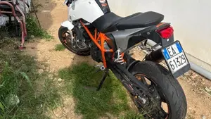 KTM 690 Duke R (2010 - 15)  (3)