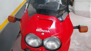 Honda Africa Twin XRV 750 (1996 - 02)  (2)