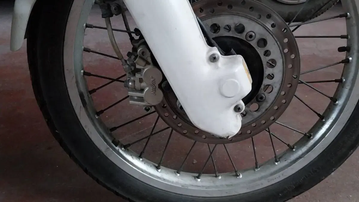 Honda Africa Twin XRV 750 (1996 - 02)  (4)