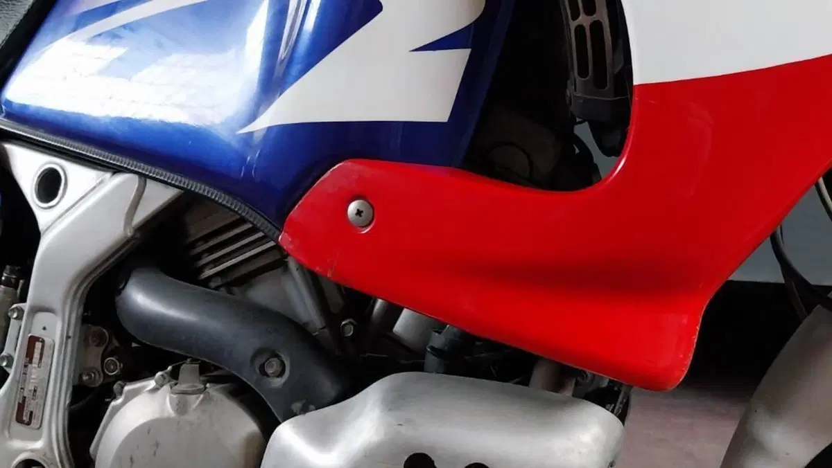 Honda Africa Twin XRV 750 (1996 - 02)  (8)