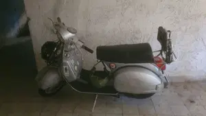 Piaggio Vespa 125 PX 