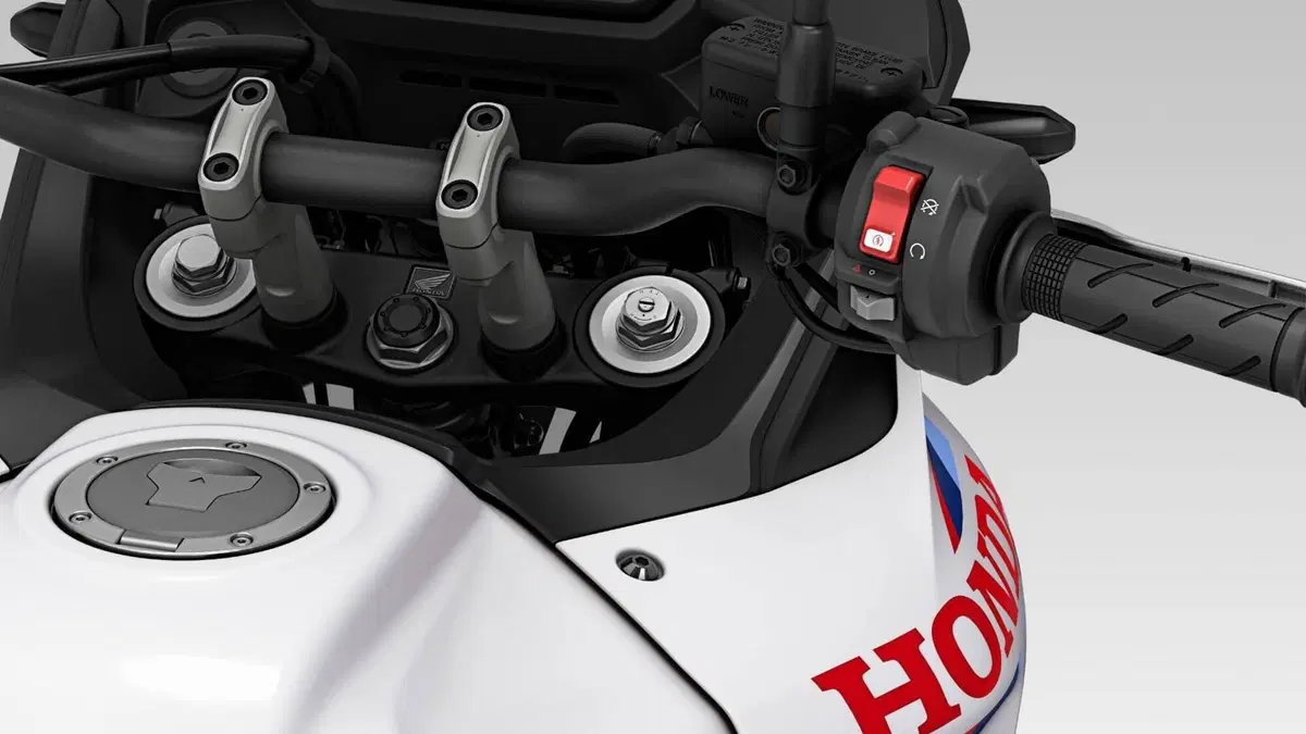 Honda Transalp XL750 (2026)  (10)