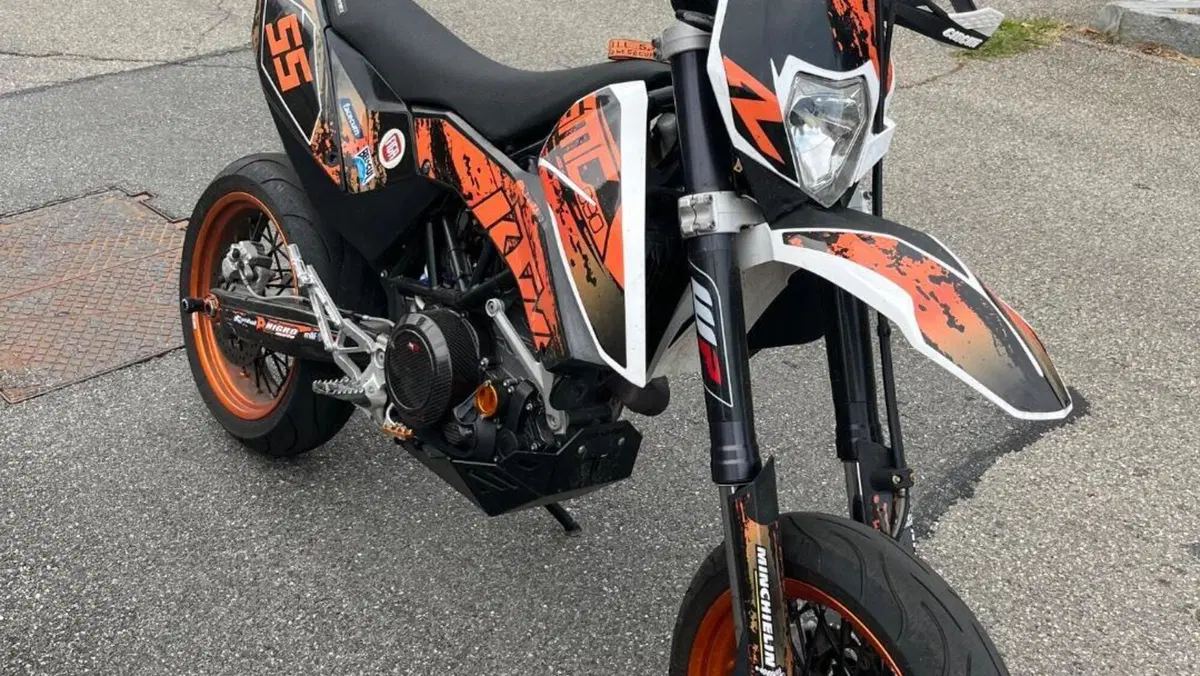 KTM 690 SMC (2008- 11)  (3)