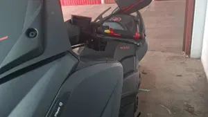 Yamaha T-Max 530 (2012 - 14)  (2)