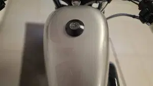 Harley-Davidson 883 Standard (1994 - 00) - XLH  (8)