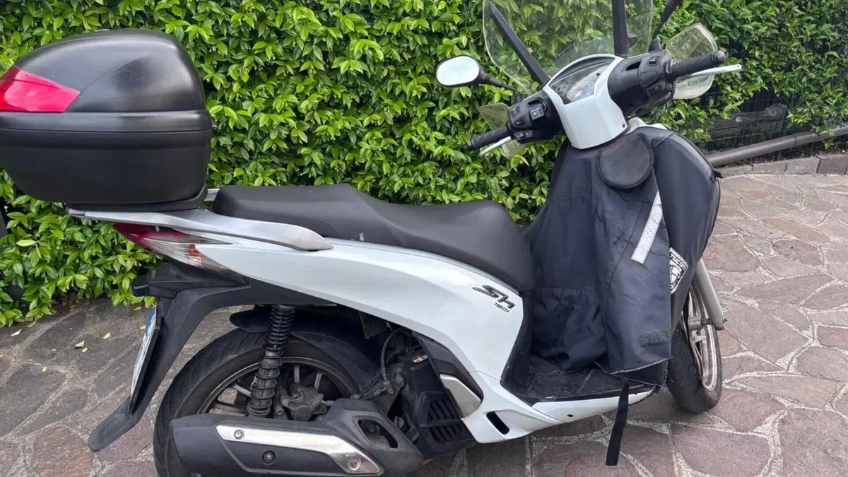 Honda SH 150i ABS (2013 - 16)  (4)