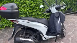 Honda SH 150i ABS (2013 - 16)  (4)