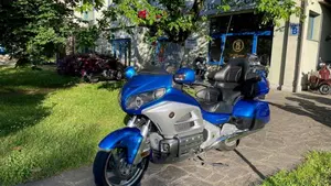 Honda GL 1800 Gold Wing (2012 - 17)  (2)