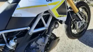 Aprilia Dorsoduro 750 ABS (2009 - 17)  (7)