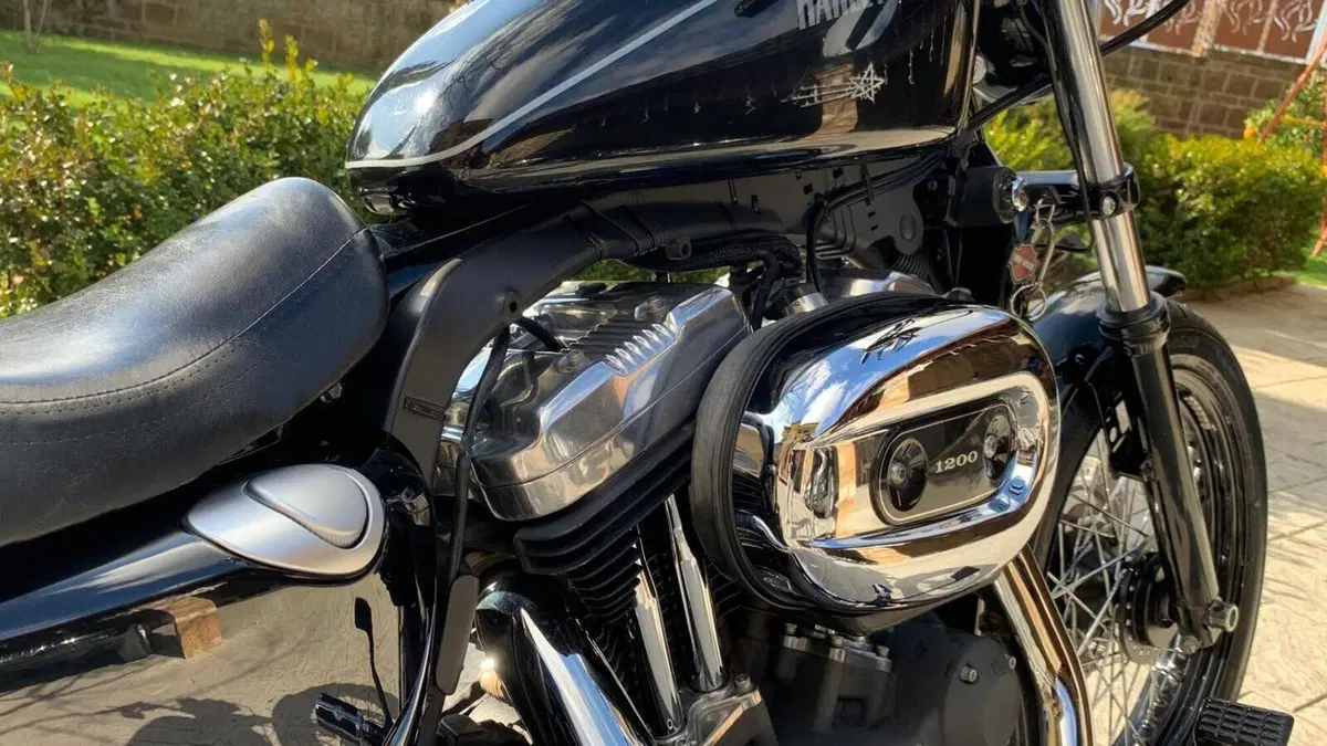 Harley-Davidson XL 1200N Nightster (2008 - 12)  (2)