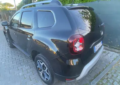 Dacia Duster 1.0 TCe 100 CV ECO-G 4x2 Prestige (4)