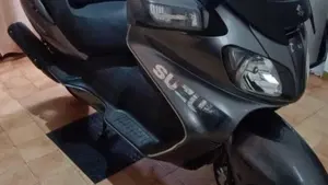 Suzuki Burgman AN 650 Executive ABS (2006 - 12)  (4)