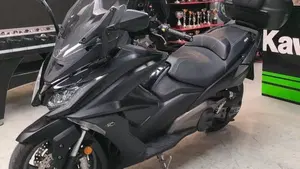 Kymco AK 550 ETS (2021 - 26)  (2)