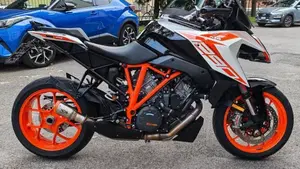 KTM 1290 Super Duke GT (2021) 