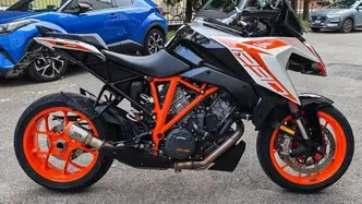 KTM 1290 Super Duke GT (2021) usata