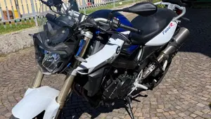 Bmw F 800 R (2015 - 16)  (9)