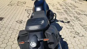 Moto Guzzi V7 Stone (2021 - 24)  (6)