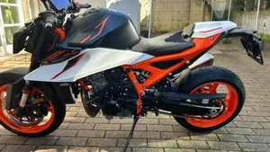 KTM 990 Duke R (2026) 