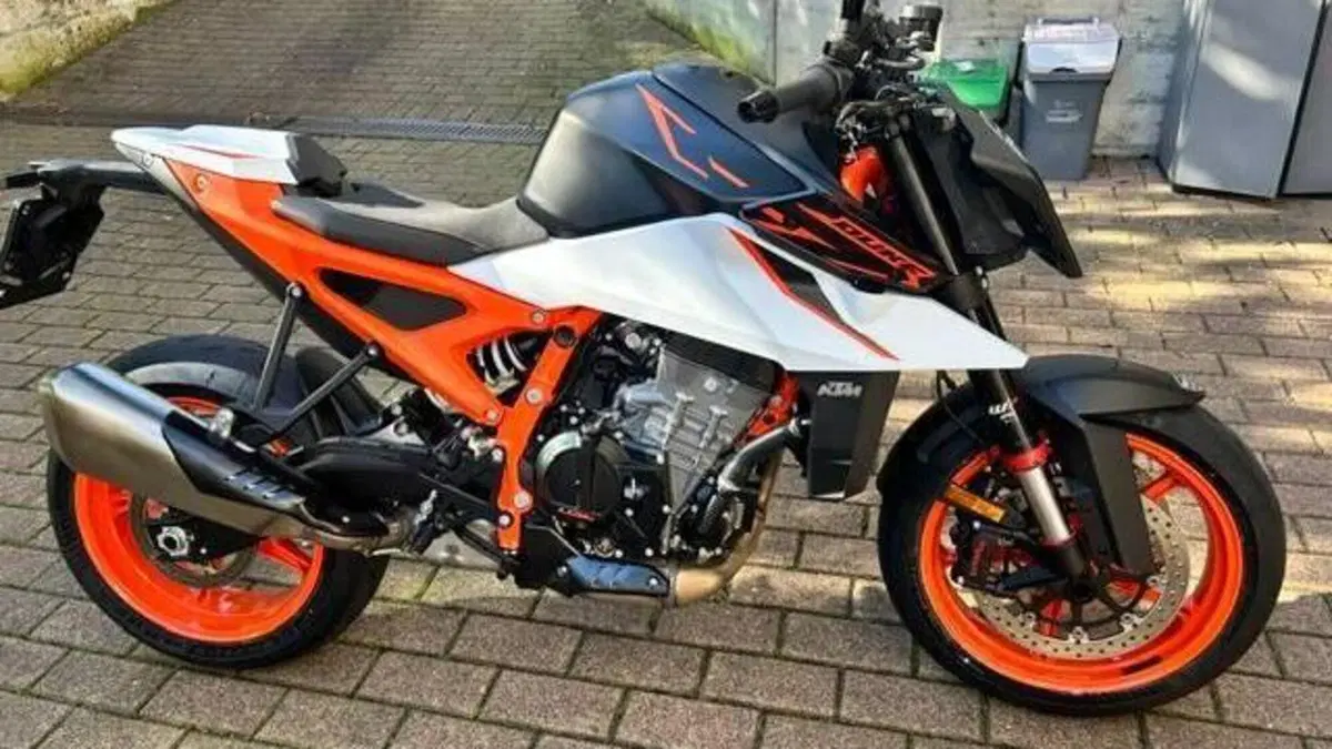KTM 990 Duke R (2026)  (2)